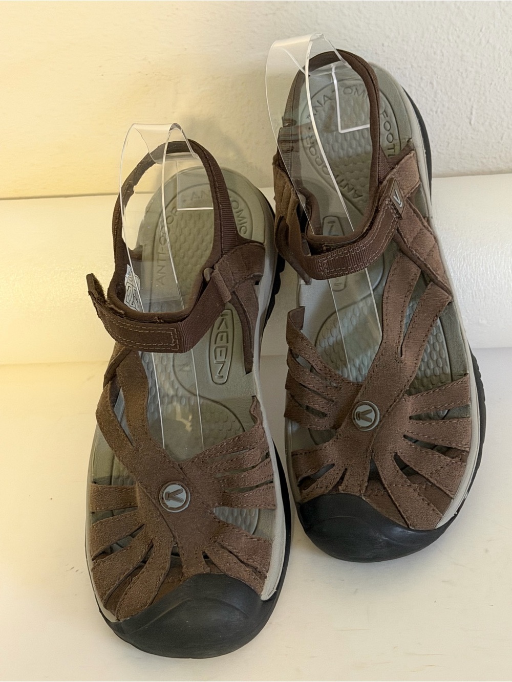 KEEN Women's Rose Sandals Size 9.5 Brown Waterproof Hiking Travel Comfort
